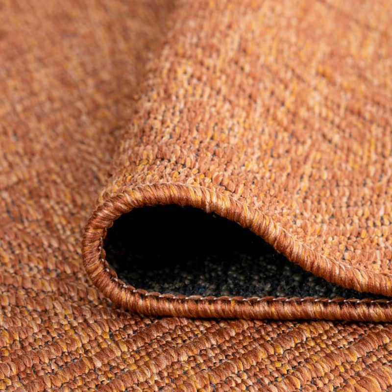 Alameda Solid Color Chevron Machine Washable Indoor Area Rug