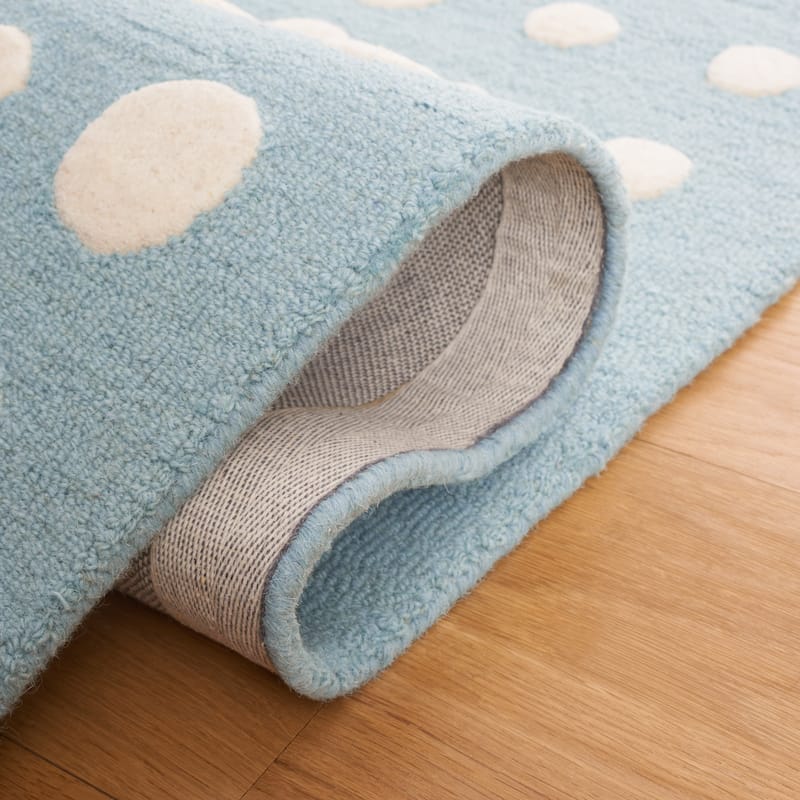 SAFAVIEH Handmade Kids Nessie Dots Wool Rug