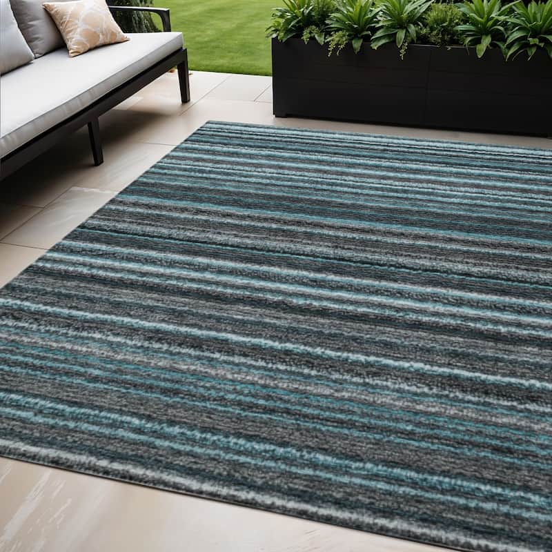 HomeRoots Striped Transitional Rectangle Outdoor Rug - 5' X 8'