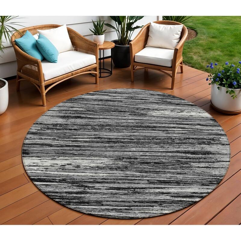 HomeRoots Striped Transitional Rectangle Outdoor Rug - 8' Round