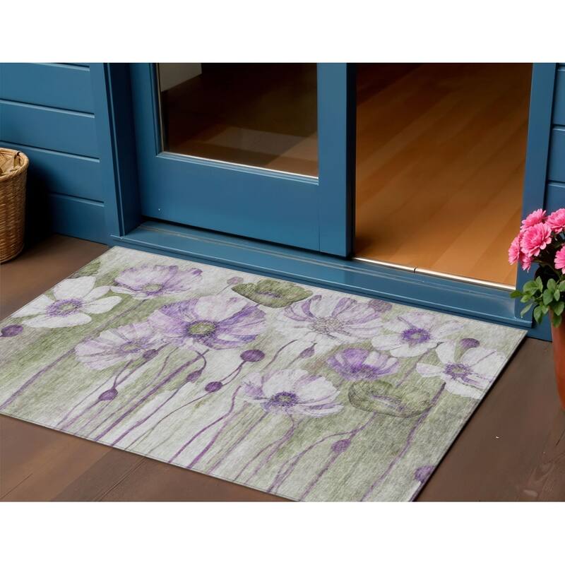 HomeRoots Floral Transitional Rectangle Outdoor Rug - 3' x 5'