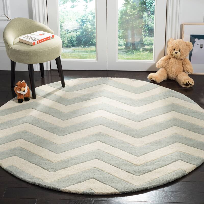 SAFAVIEH Handmade Chatham Traudel Modern Moroccan Wool Rug - 7' Round - Grey/Ivory