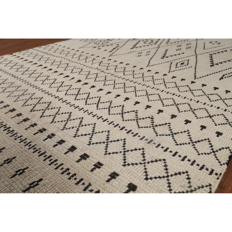 Beige / Ivory Moroccan Area Rug Handmade Wool Carpet - 6'0"x 9'5"