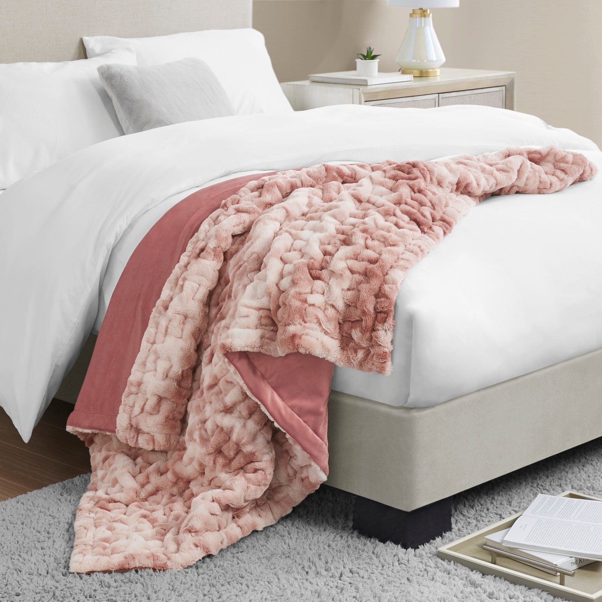 Fur best sale bed throw