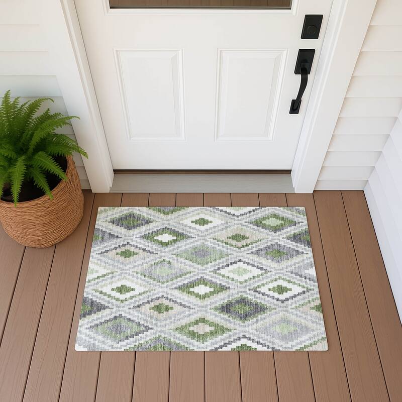Machine Washable Indoor/ Outdoor Global Geo Chantille Rug - Fern - 1'8" x 2'6"