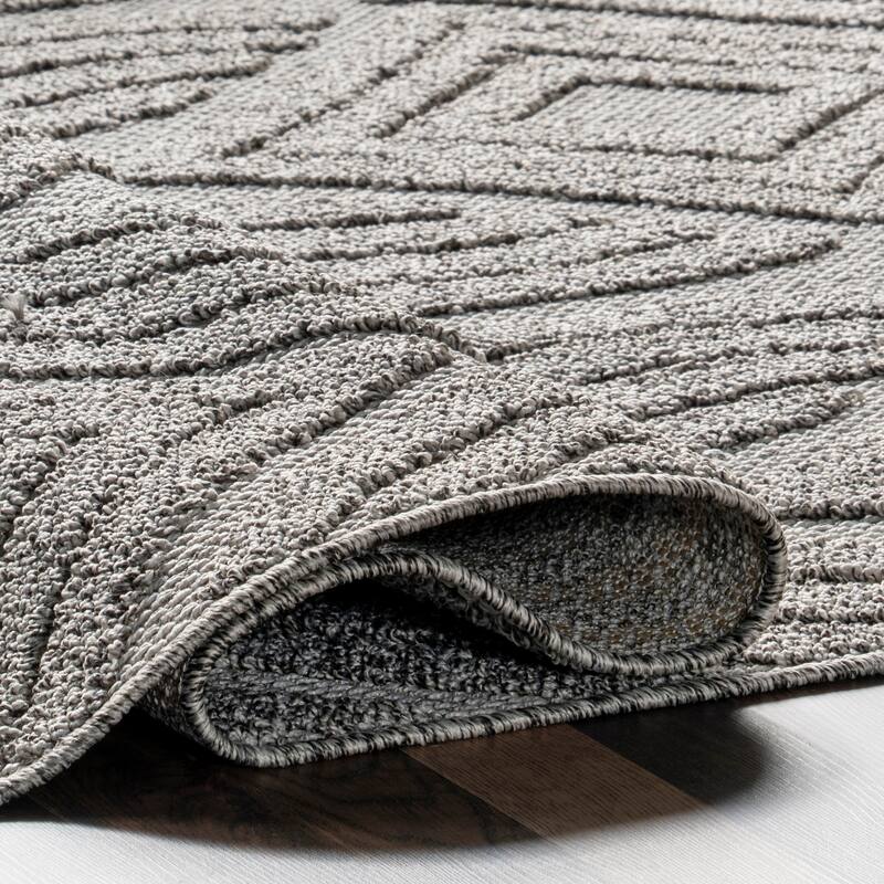 Nuloom Taryn Moroccan Diamond Indoor/Outdoor Area Rug
