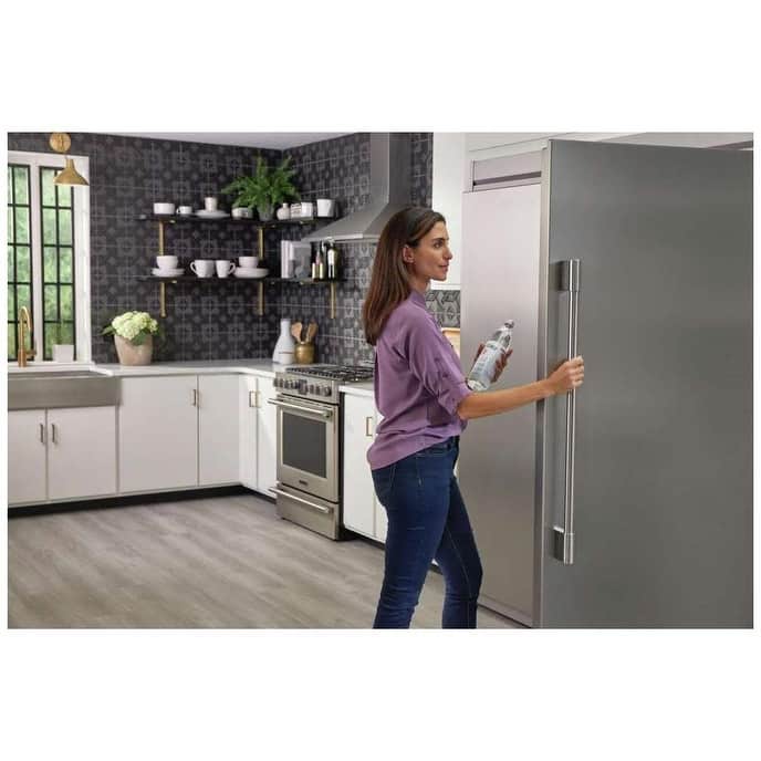 Frigidaire PRDF1922A Professional 33" Wide 18.9 Cu. Ft. Free Standing