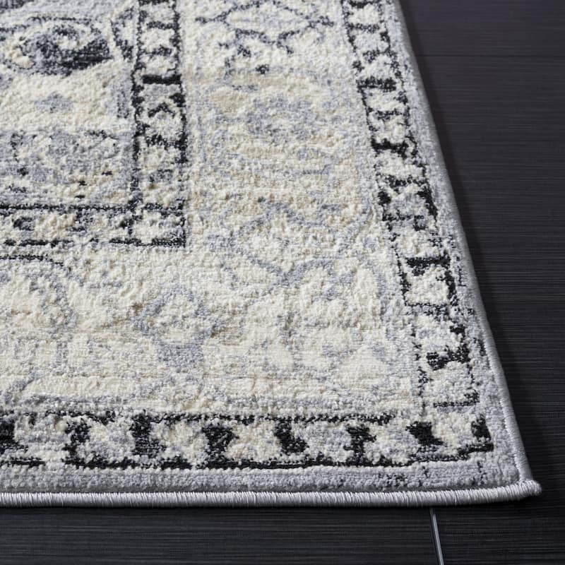 SAFAVIEH, Brentwood Eustachia Oriental Distressed Rug - 8' x 10'