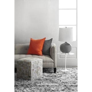 Hand-woven Altus Plush Area Rug