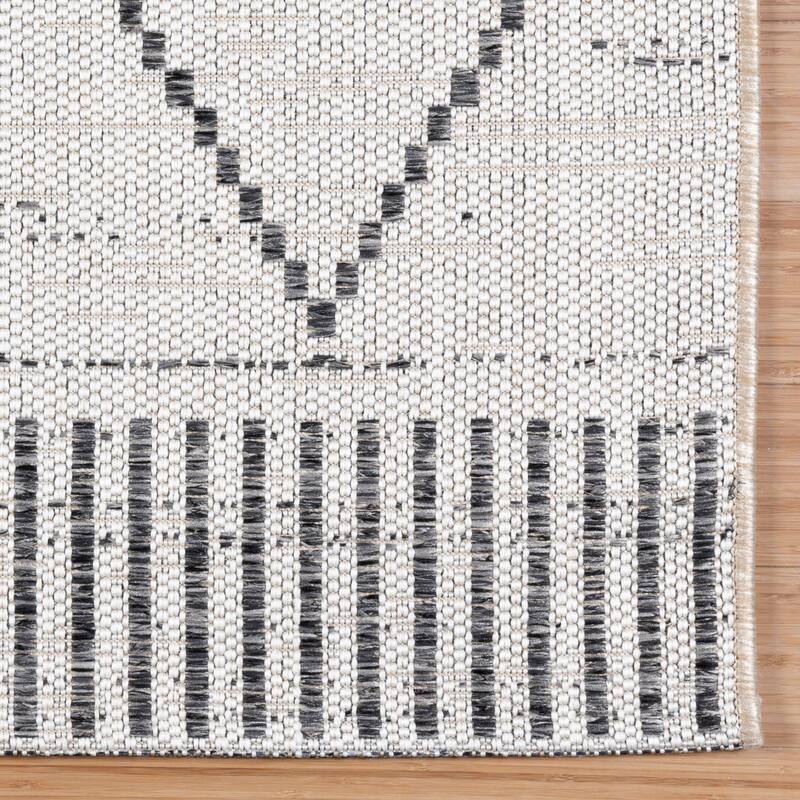 Gertmenian Ringley Luxury Thick Polypropylene Flatwoven Indoor/Outdoor Area Rug Collection