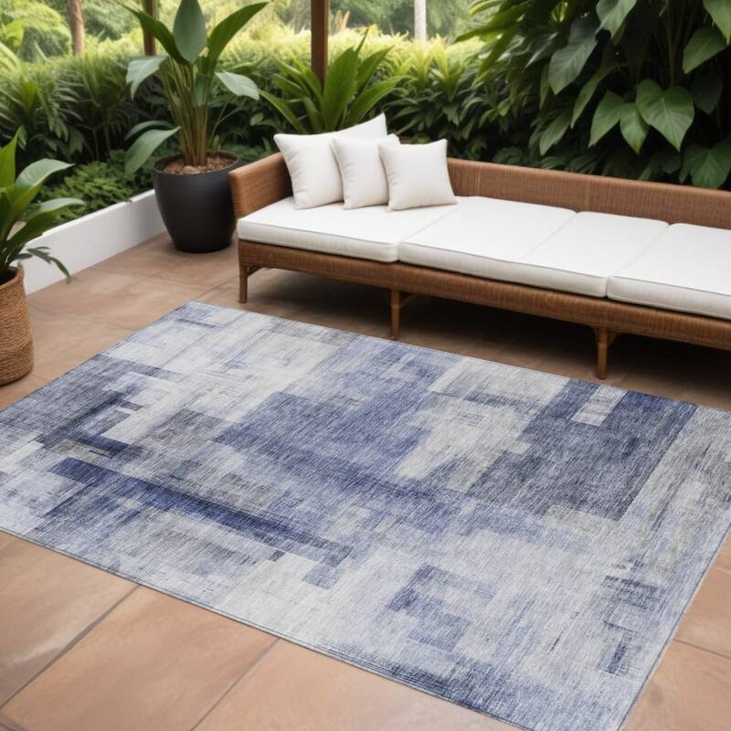 HomeRoots Abstract Transitional Rectangle Outdoor Rug - 10' X 14'