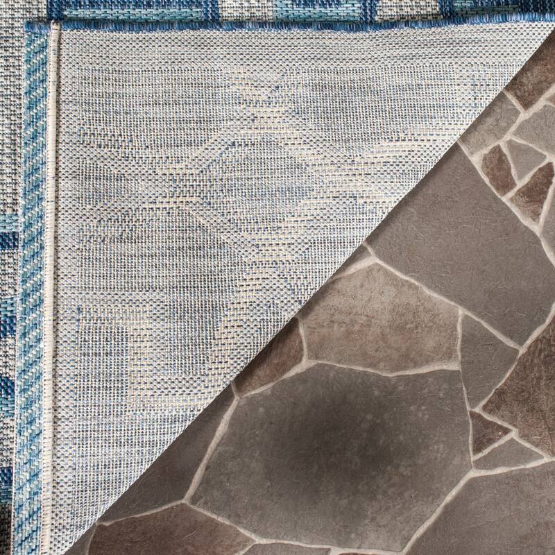 SAFAVIEH Courtyard Shelvia Indoor/ Outdoor Waterproof Patio Backyard Rug