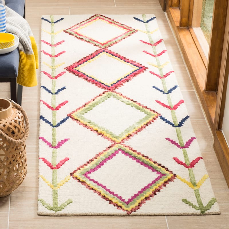 SAFAVIEH Handmade Bellagio Monah Boho Moroccan Wool Rug - 2'3" x 7' Runner - Ivory/Multi