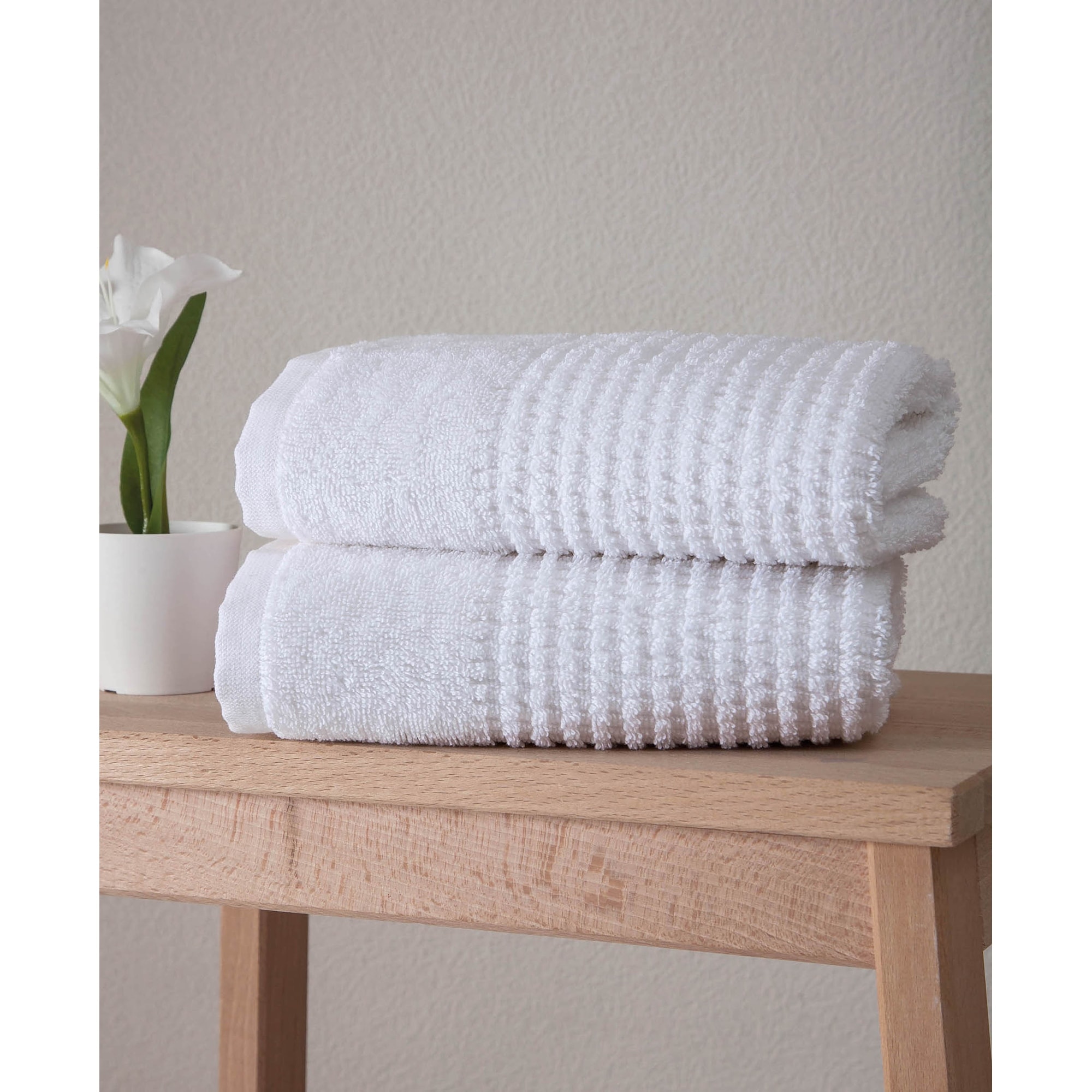 Soho Living Blue and White Bath Towel Set 2 Bath Towels and 2 Tip Towels in  2023