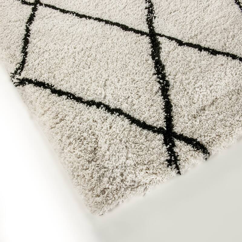 Shag Style Diamond Trellis Area Rug
