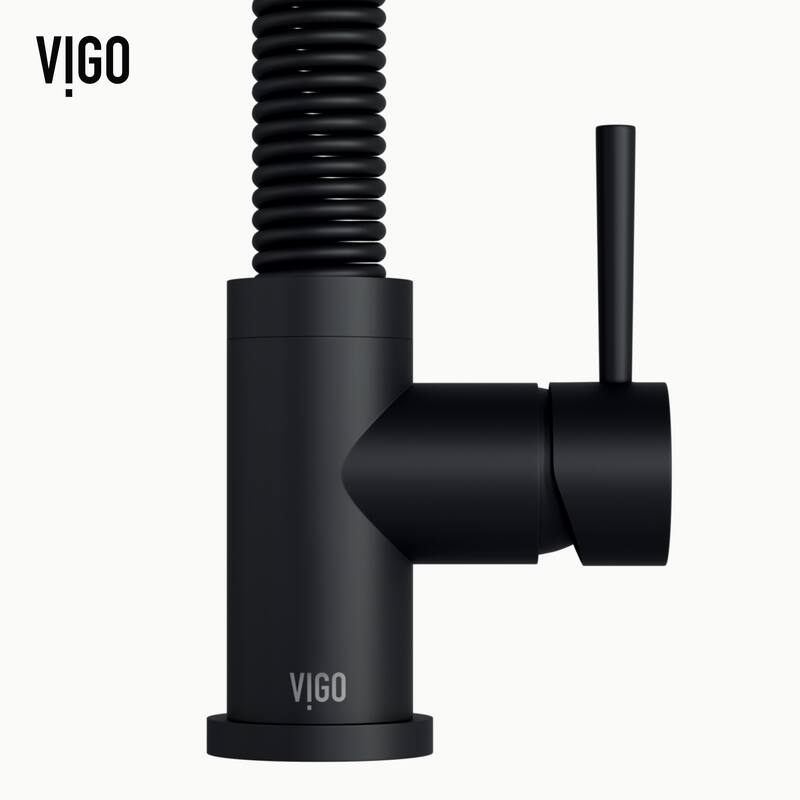 VIGO Edison 19" H Single Handle Pull-Down Sprayer Kitchen Faucet