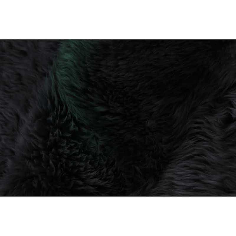 EXQUISITE RUGS Sheepskin Hand-stitched Black Area Rug.