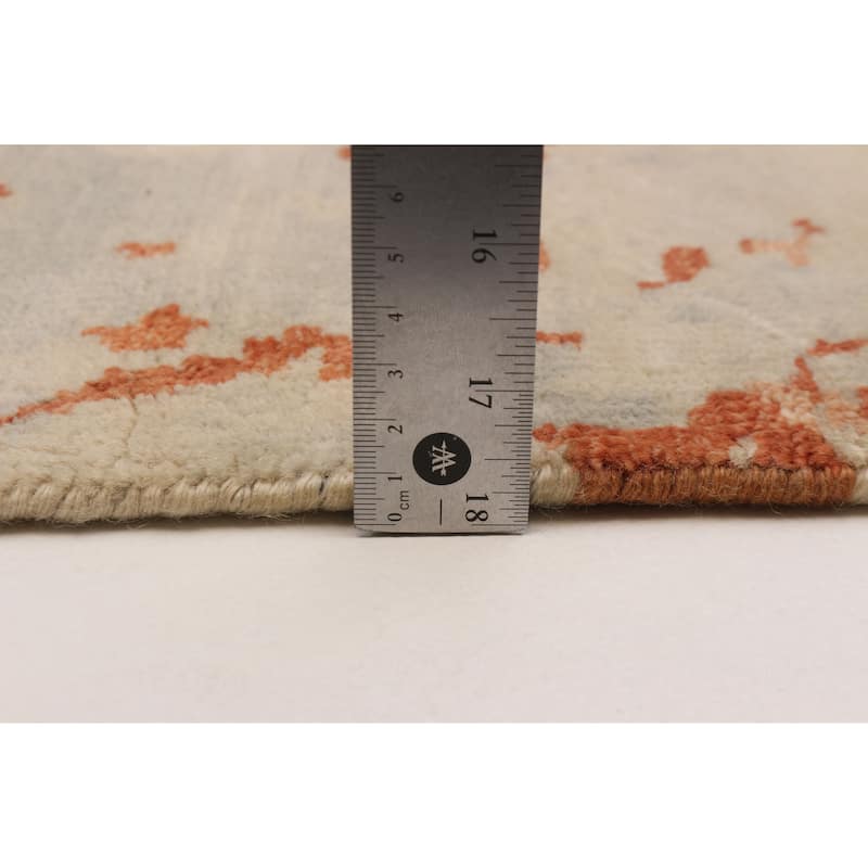 ECARPETGALLERY Hand-knotted Legacy Khaki Wool Rug - 5'2 x 8'2