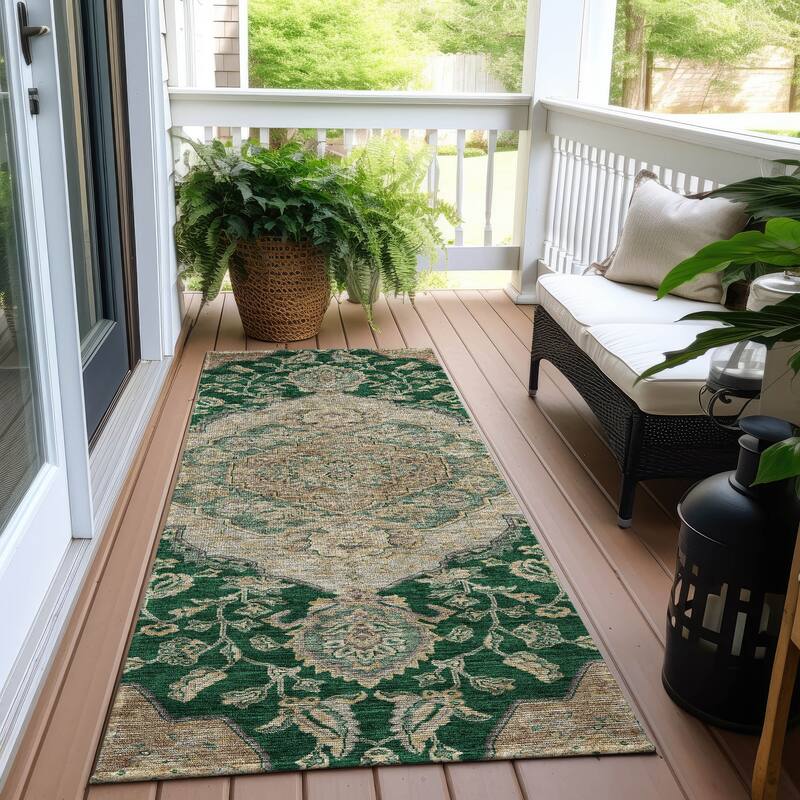 Machine Washable Indoor/ Outdoor Traditional Medallion Chantille Rug