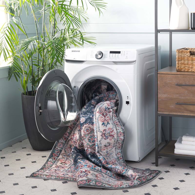 SAFAVIEH Tucson Machine Washable Slip Resistant Fraida Oriental Rug - 2'6" x 4' - Navy/Beige