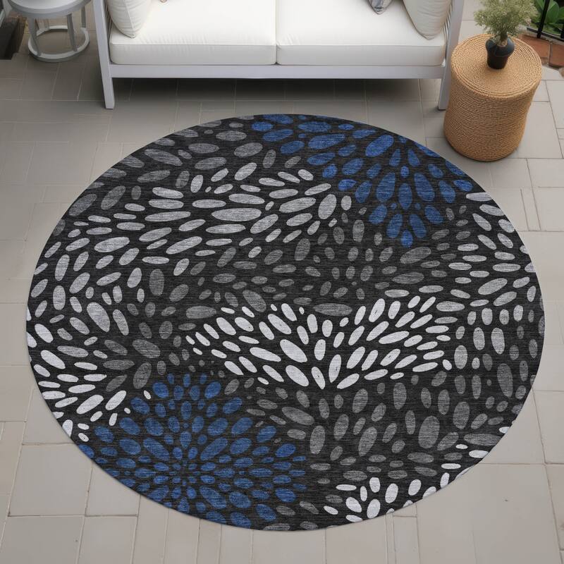 Machine Washable Indoor/ Outdoor Modern Genoa Chantille Rug - Black - 8' x 8'