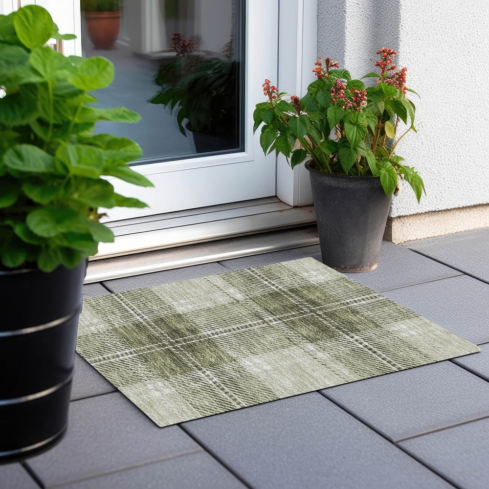 Machine Washable Indoor/ Outdoor Chantille Plaid Cozy Rug