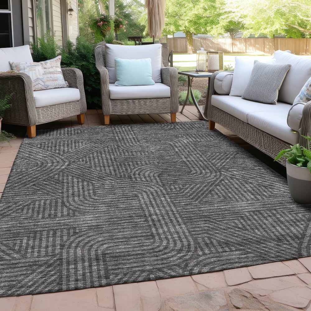 Machine Washable Indoor/ Outdoor Chantille Contemporary Geo Rug