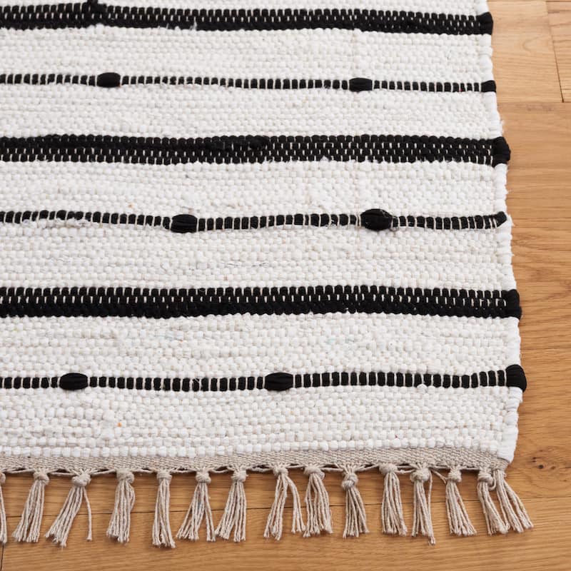SAFAVIEH Handmade Striped Kilim Yuzu Transitional Rug - 6' Square - Ivory/Black