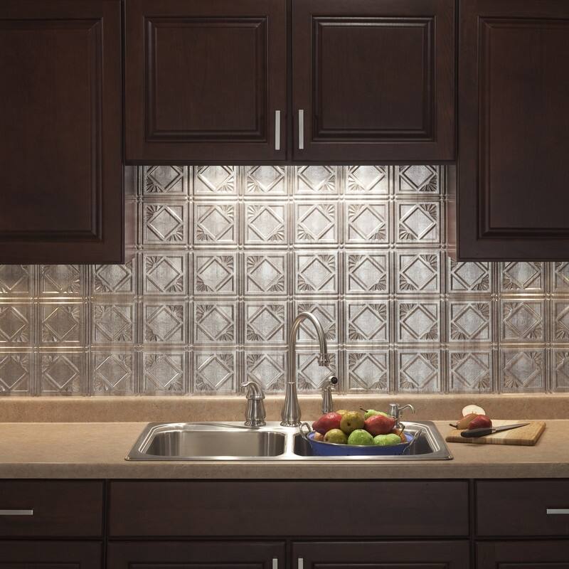Fasade Traditional Style/Pattern 4 Decorative Vinyl 18in x 24in Backsplash Panel in Crosshatch Silver