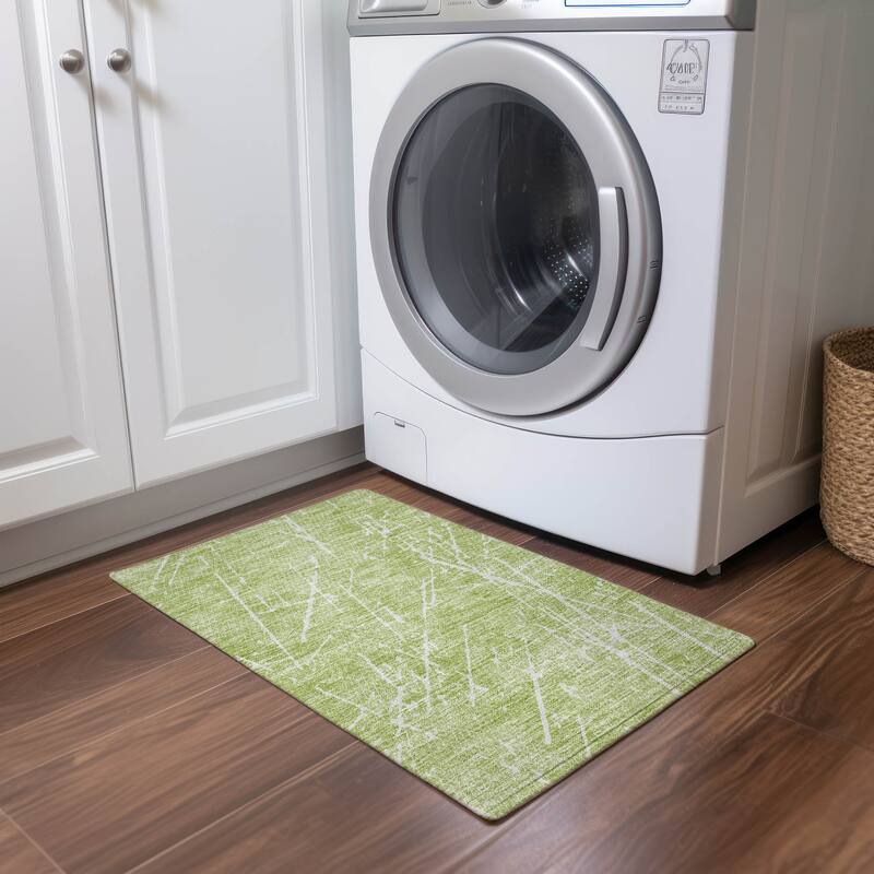 Machine Washable Indoor/ Outdoor Chantille Contemporary Crackle Rug - Aloe - 1'8" x 2'6"