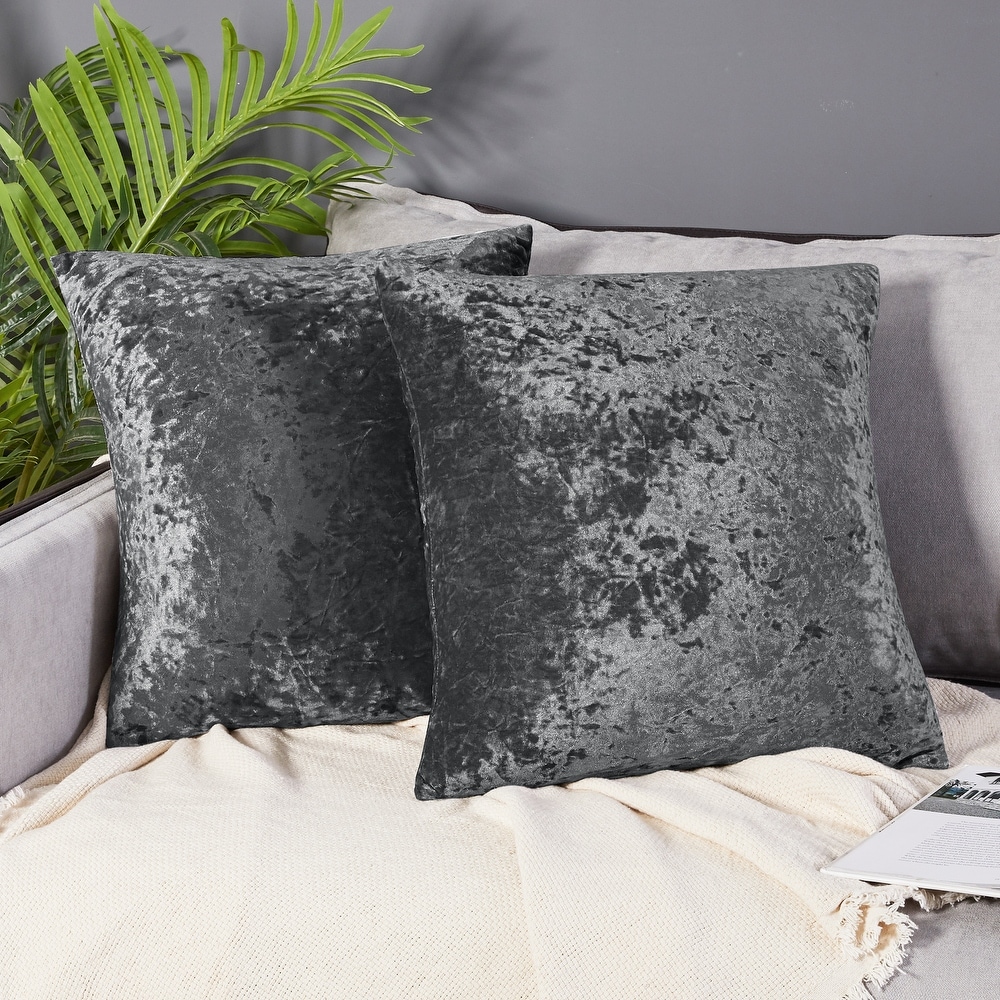 Grey velvet throw clearance pillows