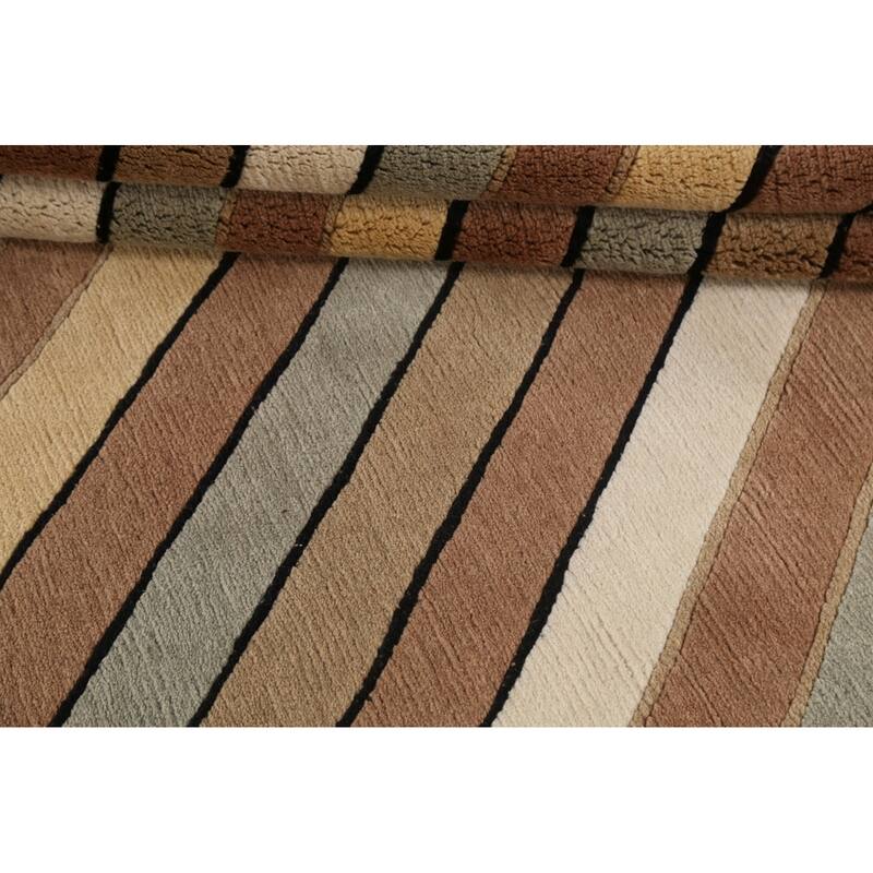 Contemporary Nepalese Vegetable Dye Area Rug Hand-knotted Wool Carpet - 6'1" x 8'10"