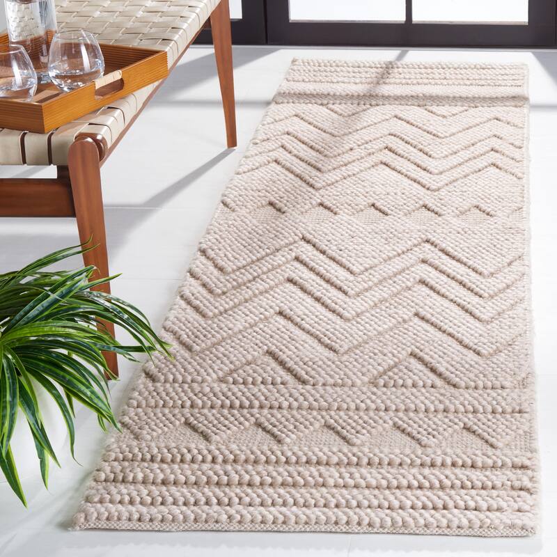SAFAVIEH Handmade Natura Matroana Moroccan Rustic Wool Rug - 2'3" x 8' Runner - Beige