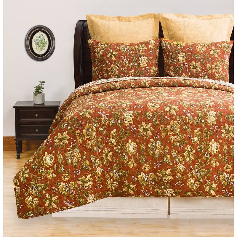 Estelle Quilt Set Collection