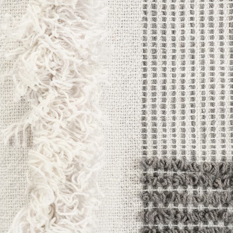 Sevita Gray/ Cream Checkered Hand-Woven Cotton Standard Size Throw Blanket