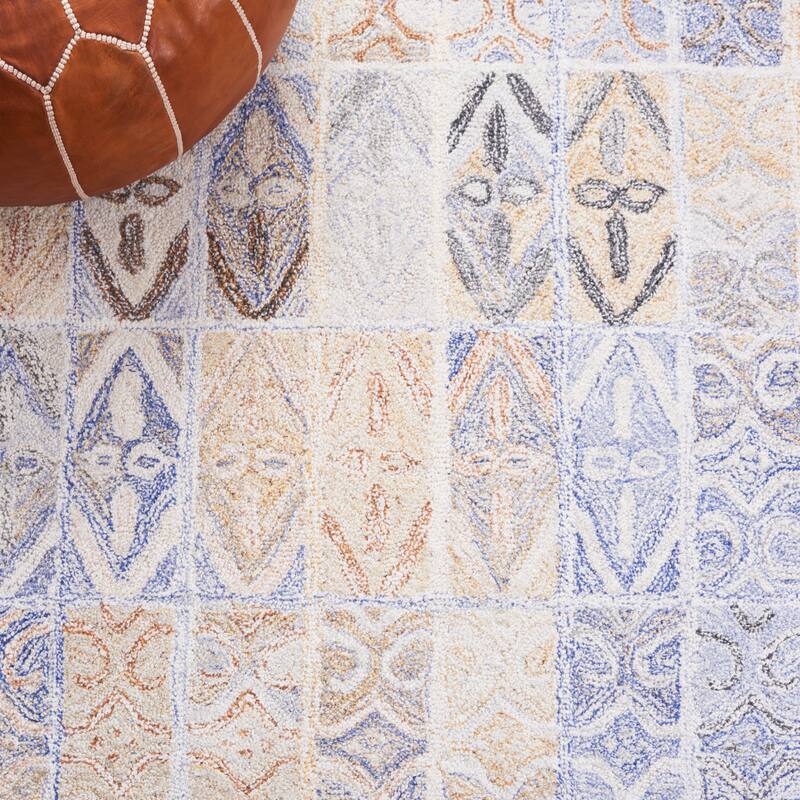 SAFAVIEH Handmade Abstract Ockeline Modern Rug