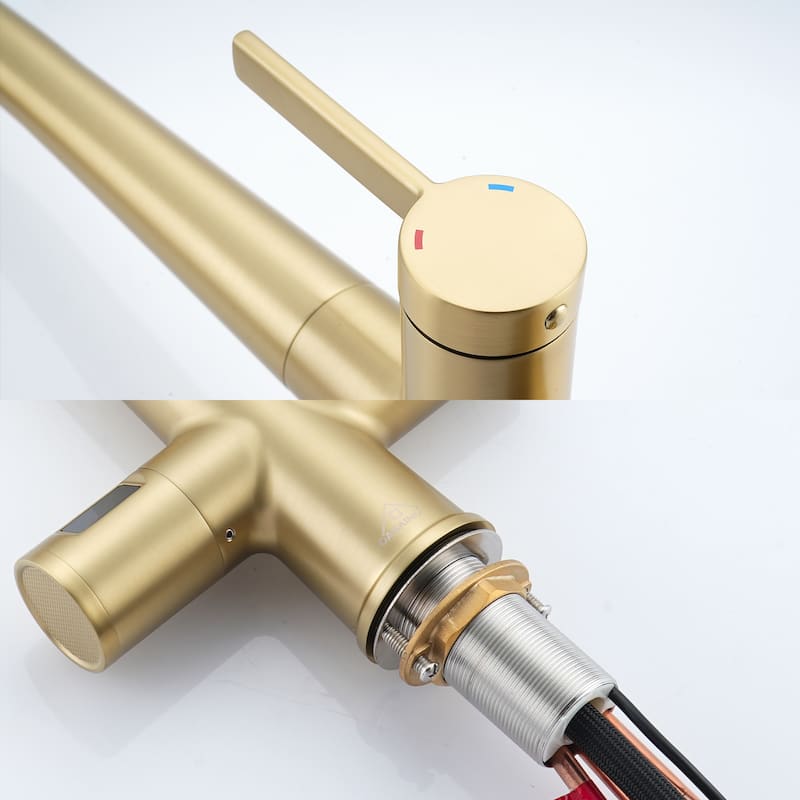 Single-Handle Pull-Out Sprayer Kitchen Faucet with Digital Display