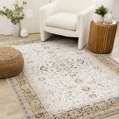 Zuri Collection - Soft Textured Pile Elegant Traditional Rug
