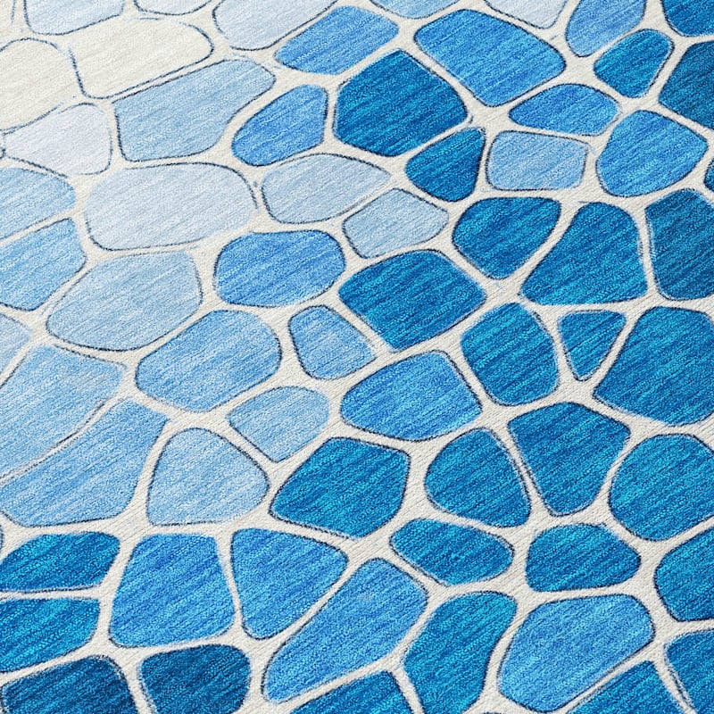 Machine Washable Indoor/Outdoor Contemporary Ombre Chantille Rug