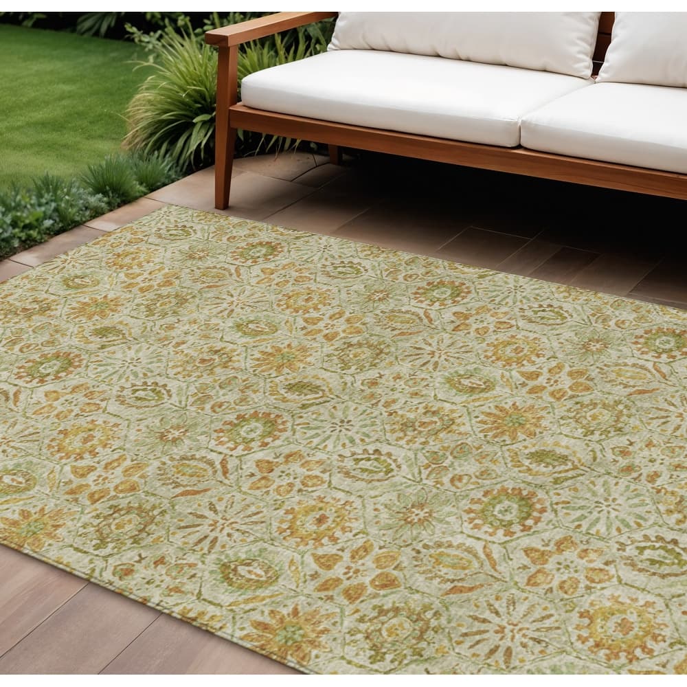 HomeRoots Floral Transitional Rectangle Outdoor Rug