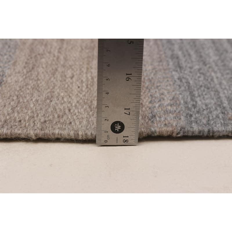 Boho Grey Kilim 5'1" x 8'3" - 5'1 x 8'3