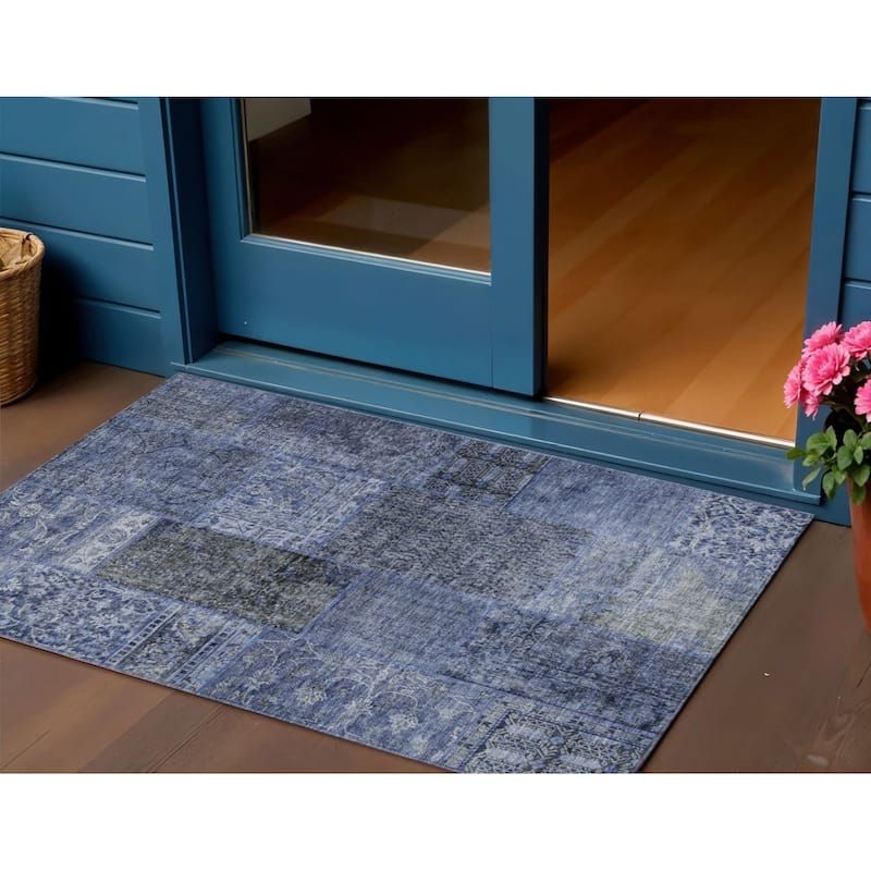 HomeRoots Patchwork Transitional Rectangle Outdoor Rug - 3' x 5'