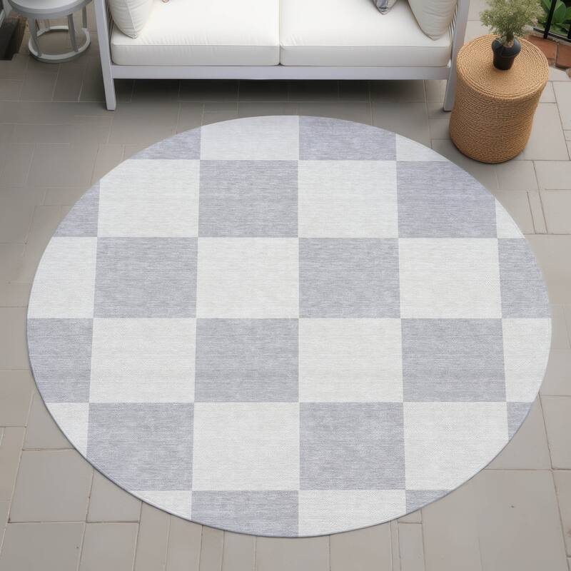 Machine Washable Indoor/ Outdoor Modern Checker Chantille Rug - Silver - 8' x 8'