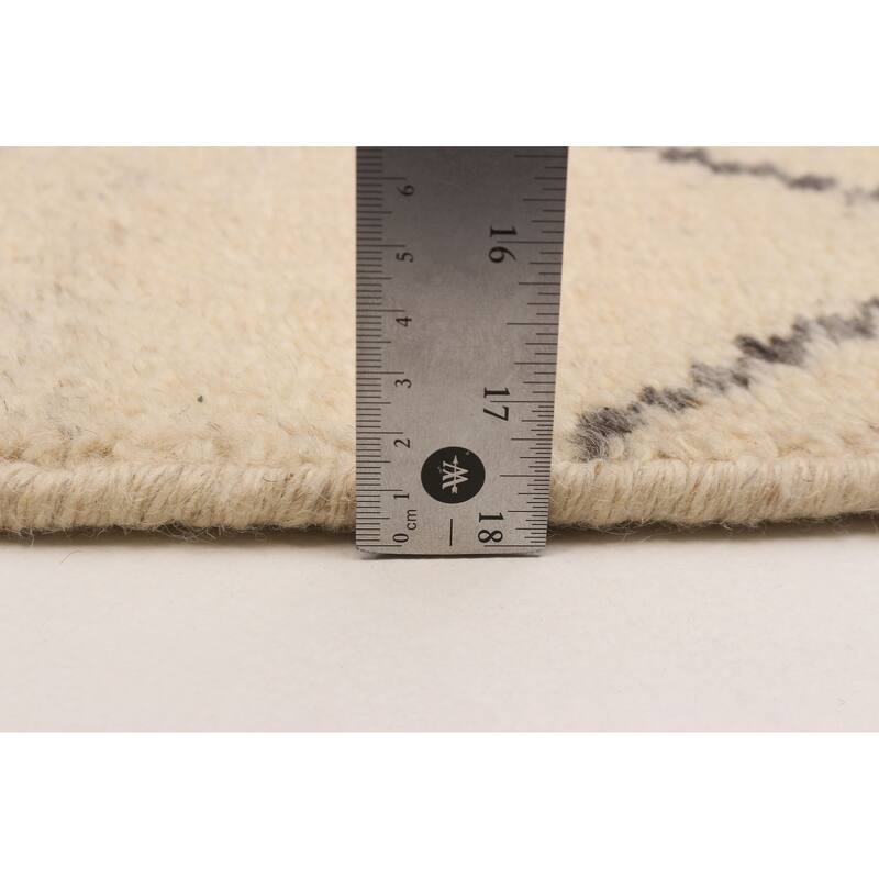 ECARPETGALLERY Hand-knotted Tangier Cream Wool Rug - 5'3 x 7'8