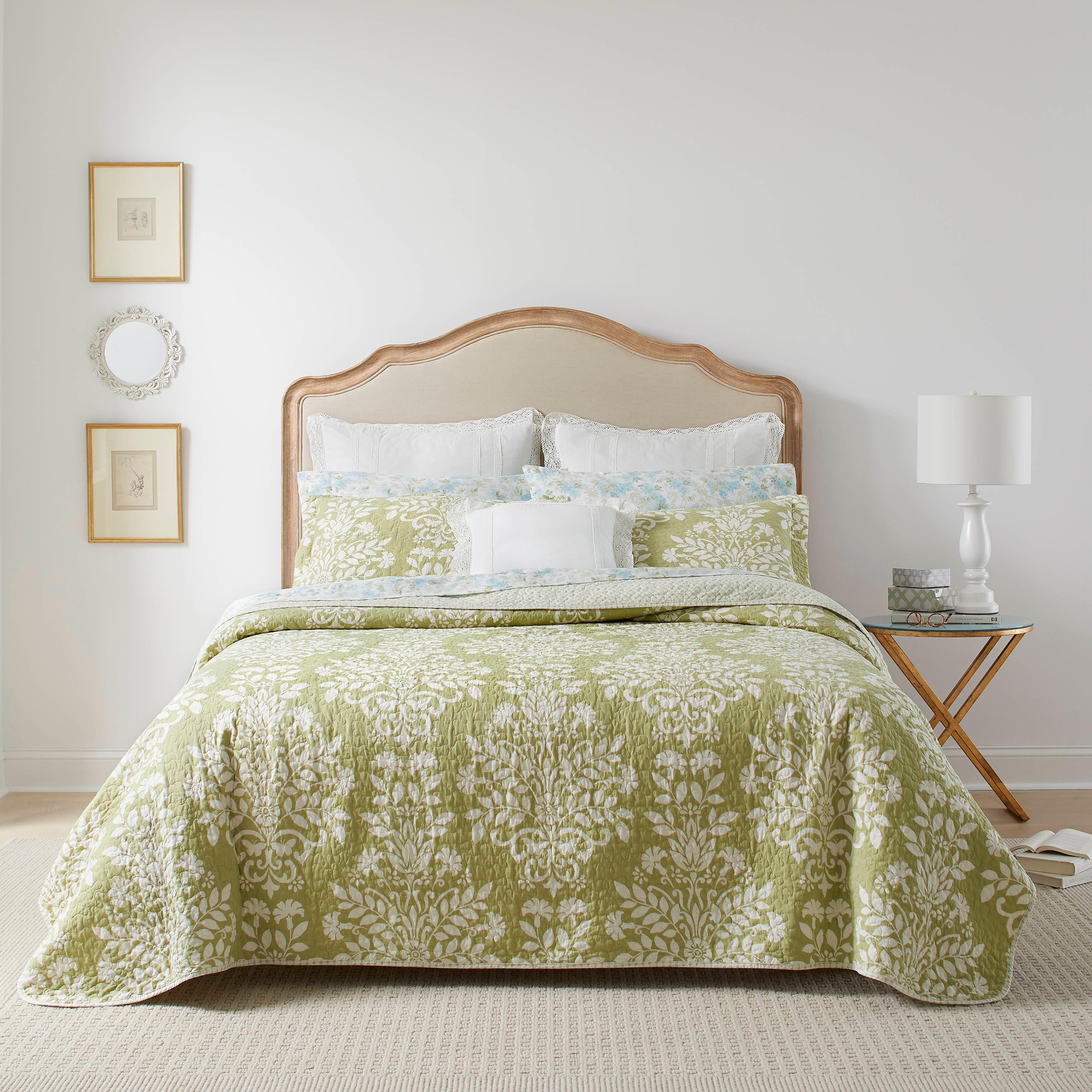 Laura Ashley Felicity Collection Quilt Set-100% Cotton, Reversible, All  Season Bedding with Matching Sham(s), Pre-Washed for Added Softness, Queen
