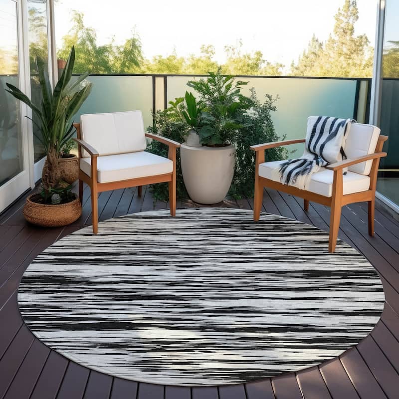 Machine Washable Indoor/ Outdoor Casual Ombre Chantille Rug - Black - 8' x 8'