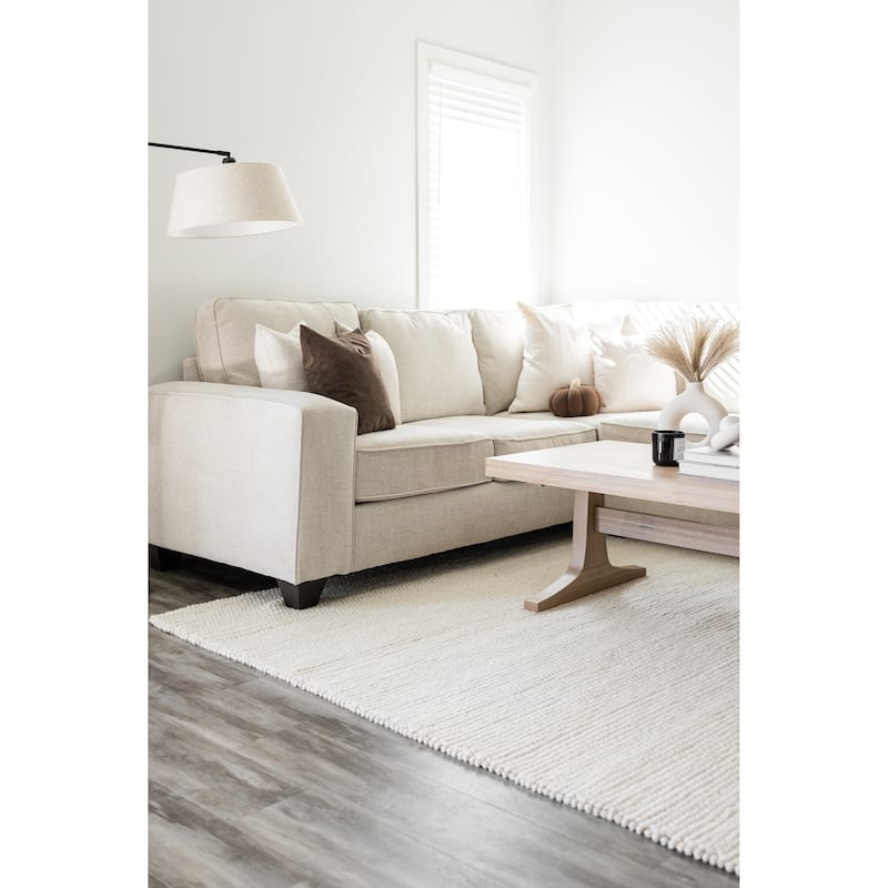 SAFAVIEH Handmade Natura Adriena Wool Rug