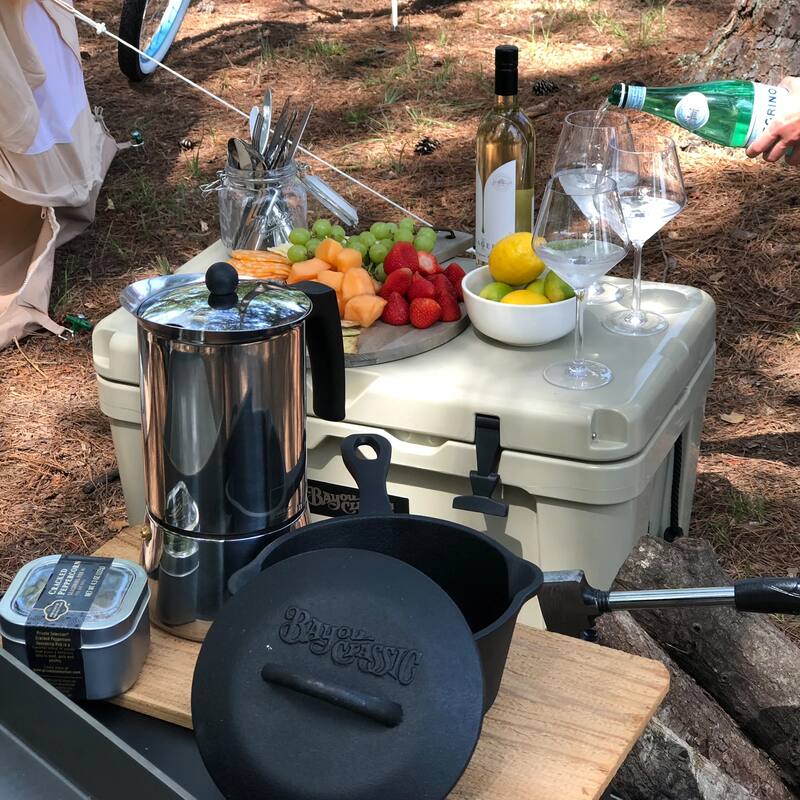 Bayou Classic 1 Quart Cast Iron Covered Sauce Pot with Self-Basting Lid, Black - 5.02
