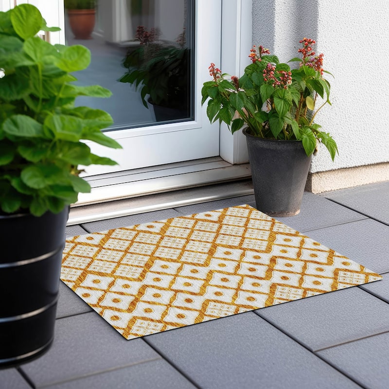 Machine Washable Indoor/ Outdoor Chantille Diamond Geo Rug - Orange - 1'8" x 2'6"