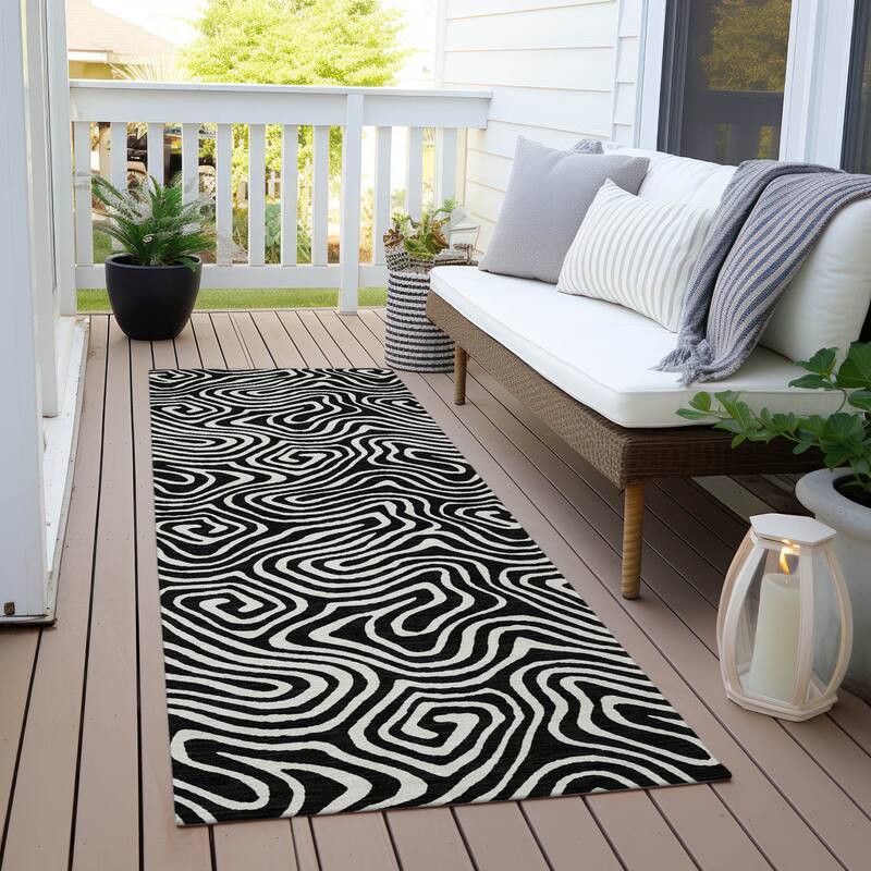 Machine Washable Indoor/ Outdoor Modern Trance Chantille Rug